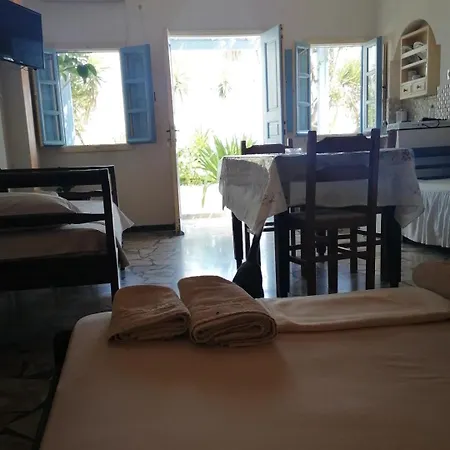 Vocamvilia Apartments Kamari (Santorini)