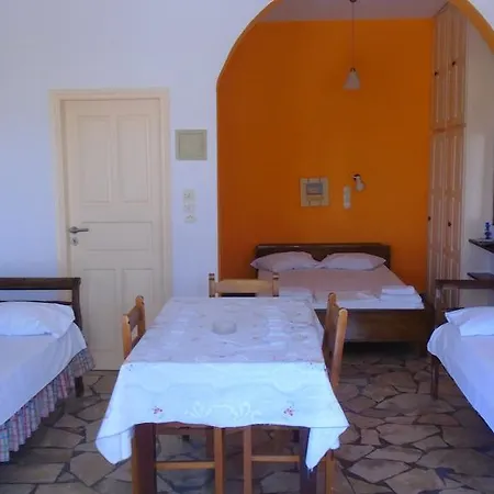 Vocamvilia Apartments Kamari (Santorini)