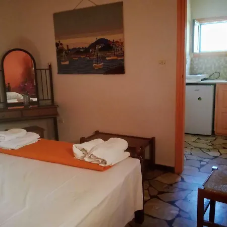Vocamvilia Apartments Kamari (Santorini)